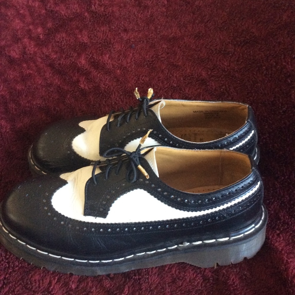 Dr. MARTENS 3989 Bex Brogue Oxford B/W